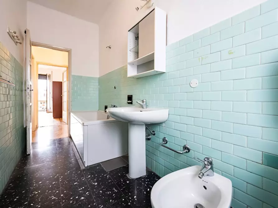 Immagine 32 di Appartamento in vendita  in via Piave a Varese