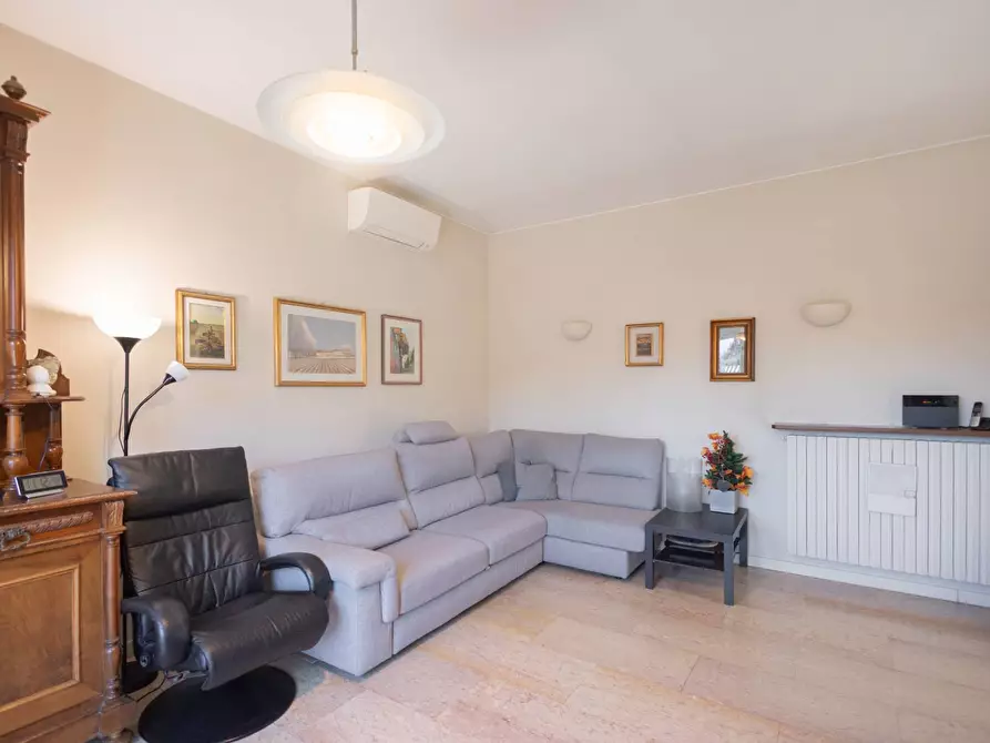 Immagine 21 di Villa in vendita  in Via San Martino 9 a Cuggiono