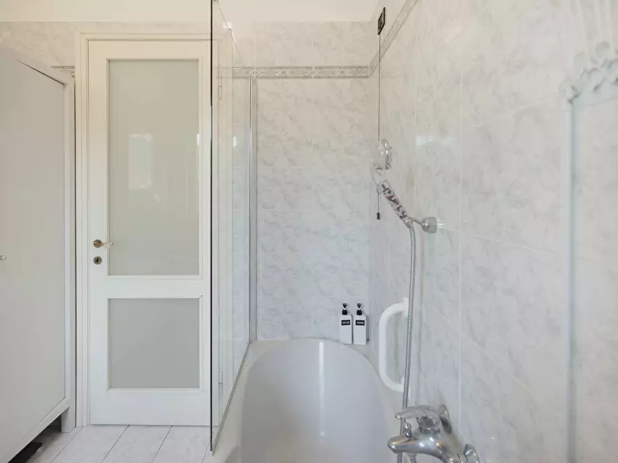 Immagine 26 di Villa in vendita  in Via San Martino 9 a Cuggiono