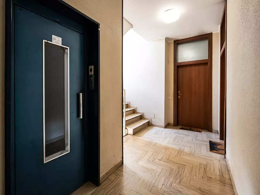 Immagine 43 di Appartamento in vendita  in Via Varese 39 a Busto Arsizio