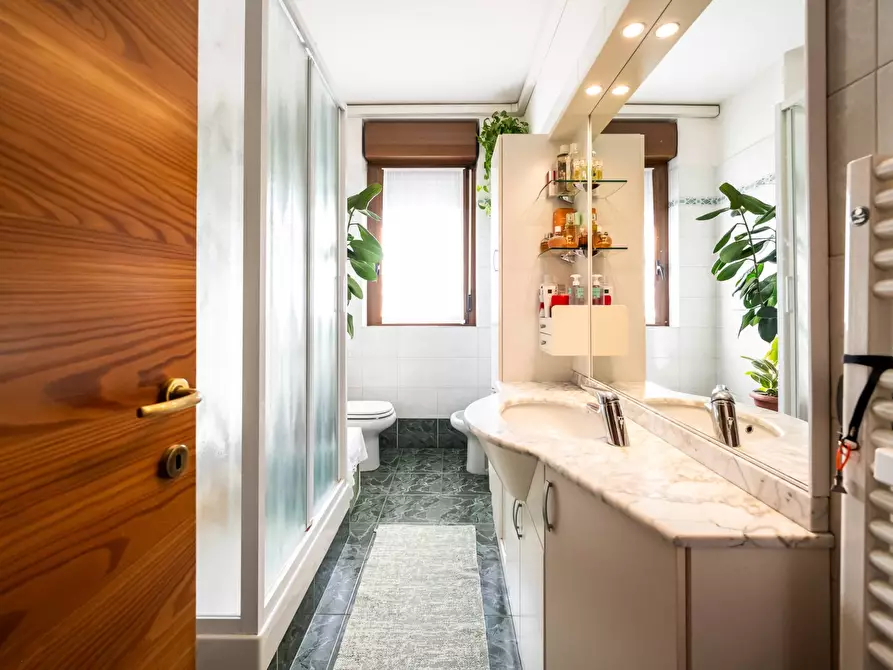 Immagine 34 di Appartamento in vendita  in Via Varese 39 a Busto Arsizio