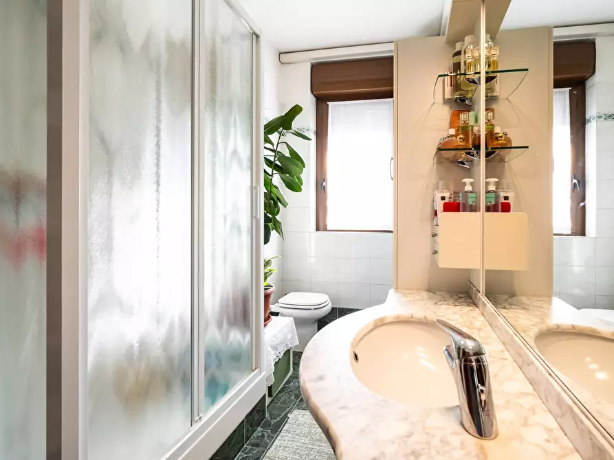 Immagine 36 di Appartamento in vendita  in Via Varese 39 a Busto Arsizio