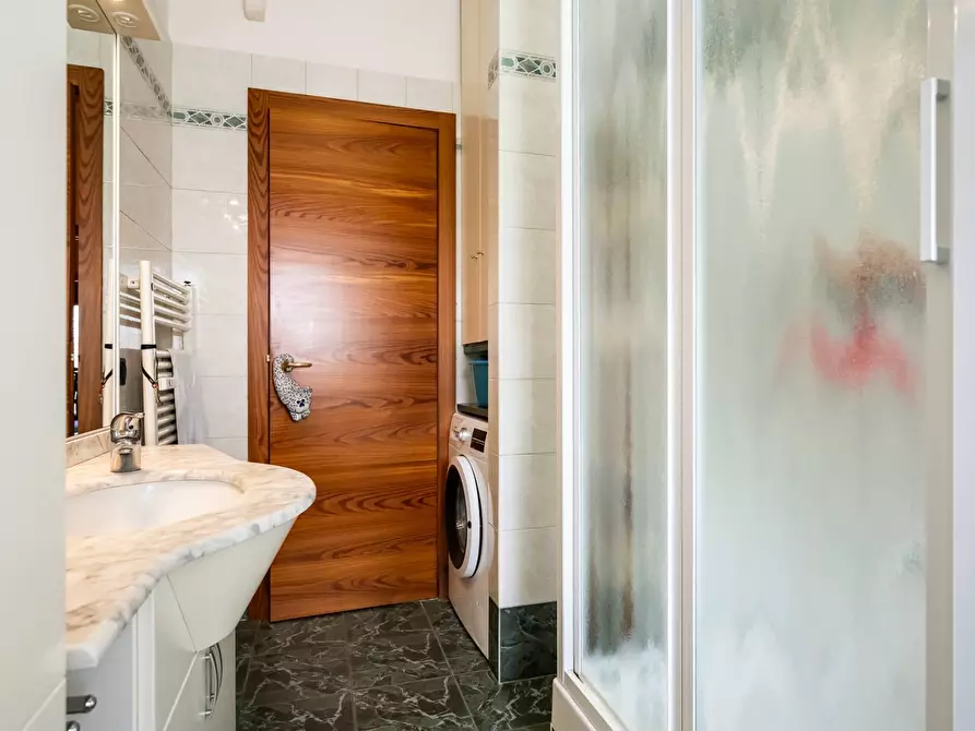 Immagine 37 di Appartamento in vendita  in Via Varese 39 a Busto Arsizio