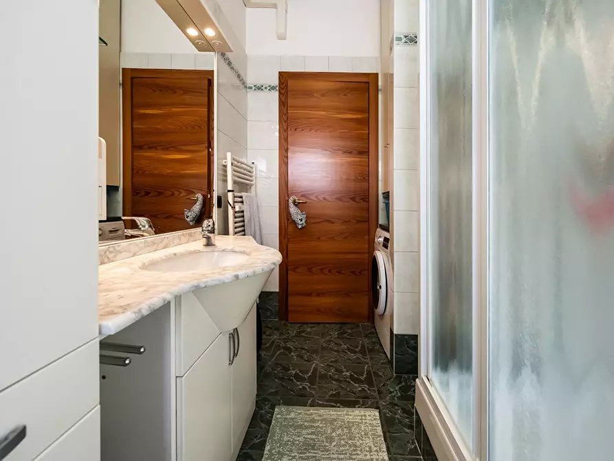 Immagine 38 di Appartamento in vendita  in Via Varese 39 a Busto Arsizio