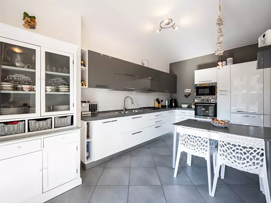 Immagine 7 di Villetta a schiera in vendita  in via Fratelli Rosselli a Gavirate