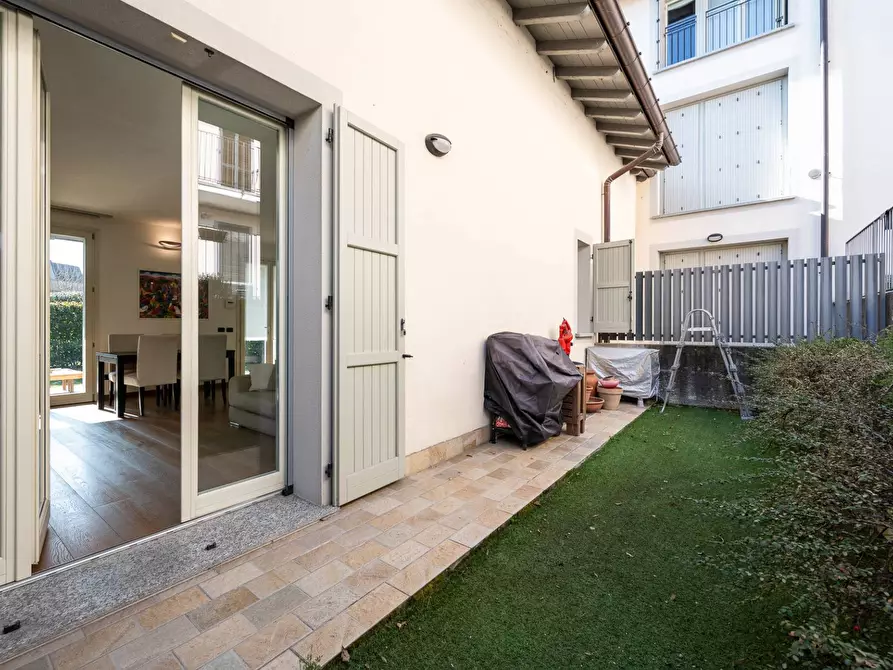 Immagine 36 di Villetta a schiera in vendita  in via Fratelli Rosselli a Gavirate