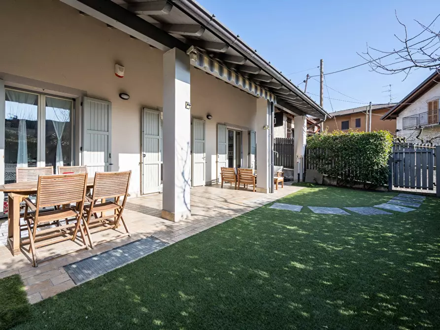 Immagine 38 di Villetta a schiera in vendita  in via Fratelli Rosselli a Gavirate