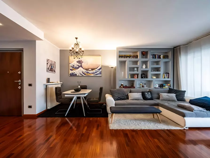 Immagine 3 di Appartamento in vendita  in via giosuè carducci a Gallarate