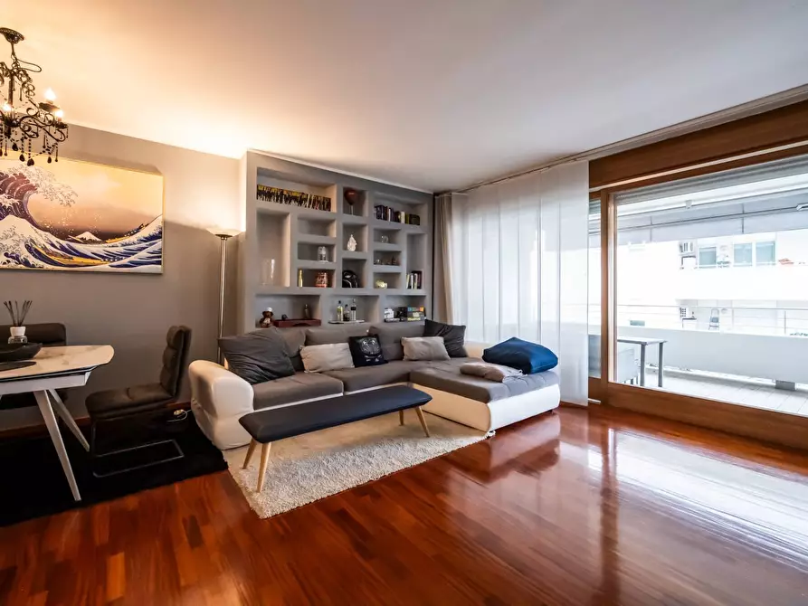 Immagine 10 di Appartamento in vendita  in via giosuè carducci a Gallarate