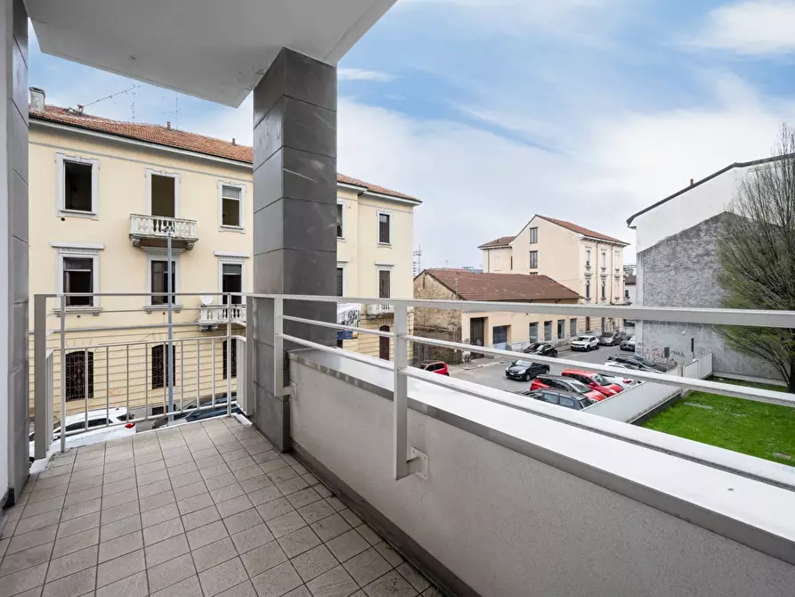 Immagine 22 di Appartamento in vendita  in via giosuè carducci a Gallarate