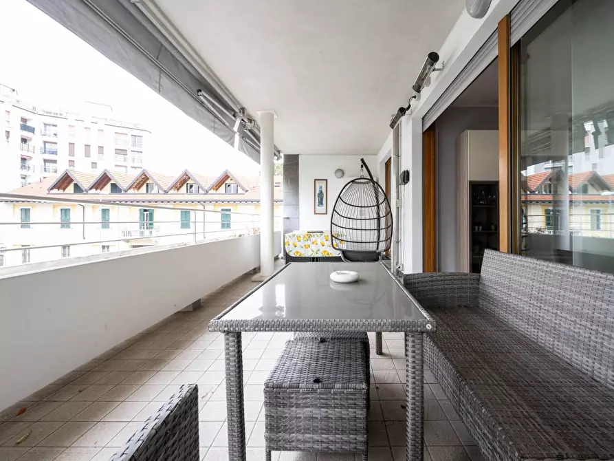 Immagine 37 di Appartamento in vendita  in via giosuè carducci a Gallarate