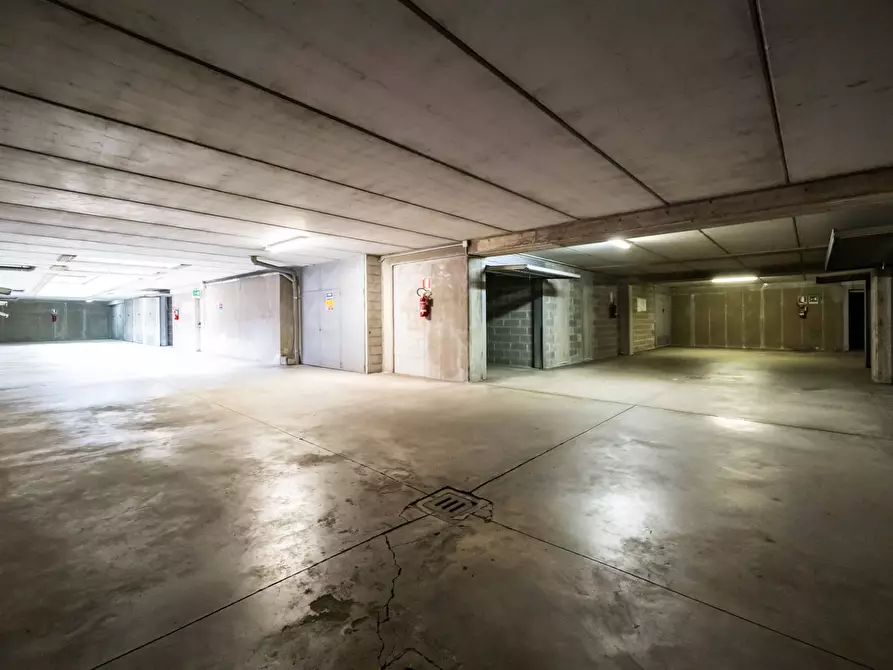 Immagine 39 di Appartamento in vendita  in via giosuè carducci a Gallarate