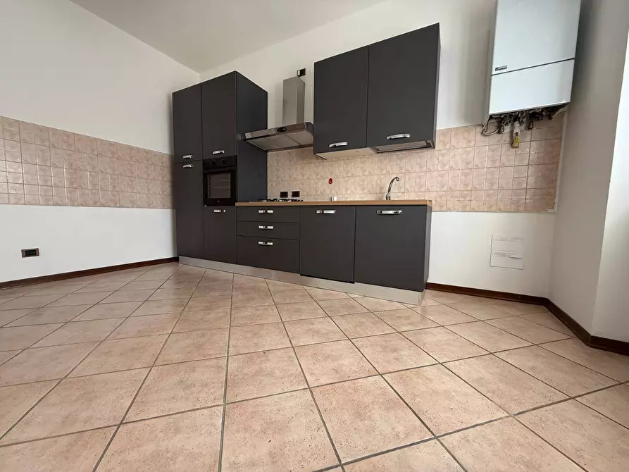 Immagine 2 di Appartamento in affitto  in Via Cornelio Rovera 38 a Gavirate