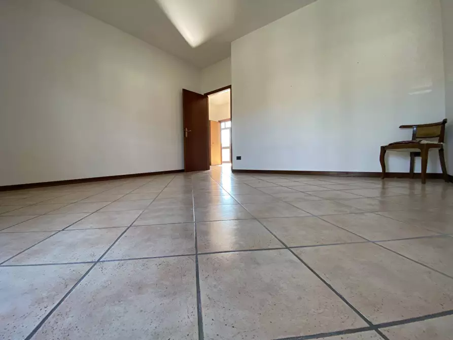 Immagine 9 di Appartamento in affitto  in Via Cornelio Rovera 38 a Gavirate