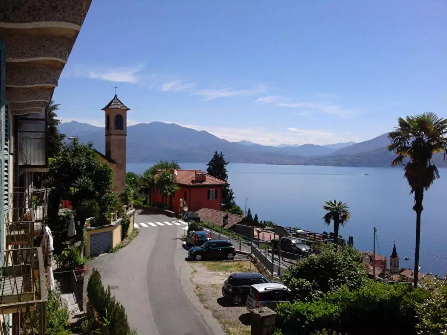 Immagine 1 di Villa in vendita  in Via Manzi 42 a Oggebbio