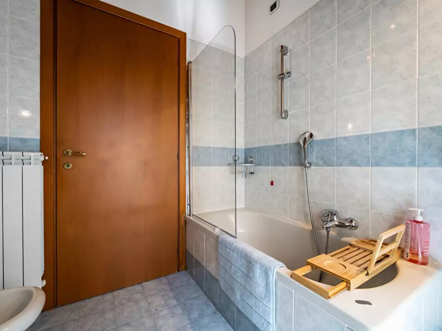 Immagine 19 di Appartamento in vendita  in Via Felice Cavallotti 10 a Gallarate