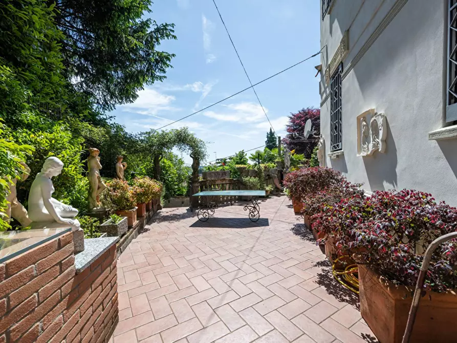 Immagine 8 di Villa in vendita  in Via Giacomo Puccini 4 a Carnago