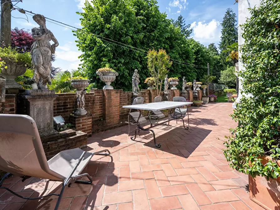 Immagine 11 di Villa in vendita  in Via Giacomo Puccini 4 a Carnago