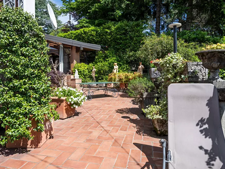 Immagine 12 di Villa in vendita  in Via Giacomo Puccini 4 a Carnago