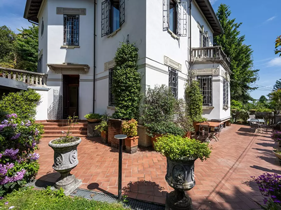 Immagine 13 di Villa in vendita  in Via Giacomo Puccini 4 a Carnago