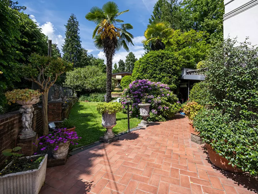 Immagine 14 di Villa in vendita  in Via Giacomo Puccini 4 a Carnago