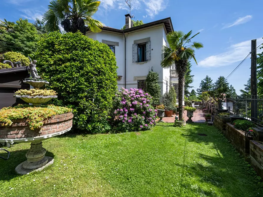 Immagine 16 di Villa in vendita  in Via Giacomo Puccini 4 a Carnago