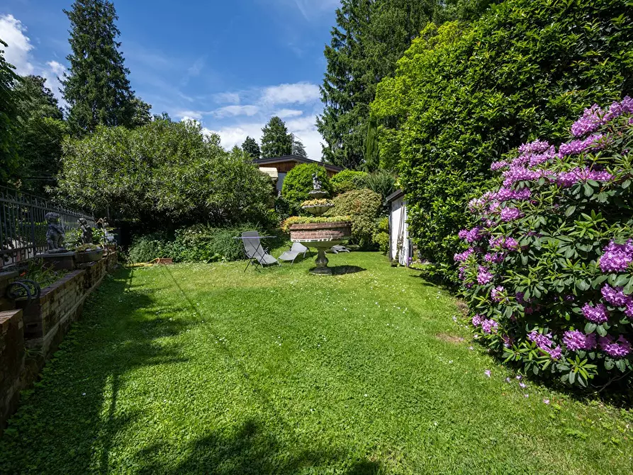 Immagine 17 di Villa in vendita  in Via Giacomo Puccini 4 a Carnago