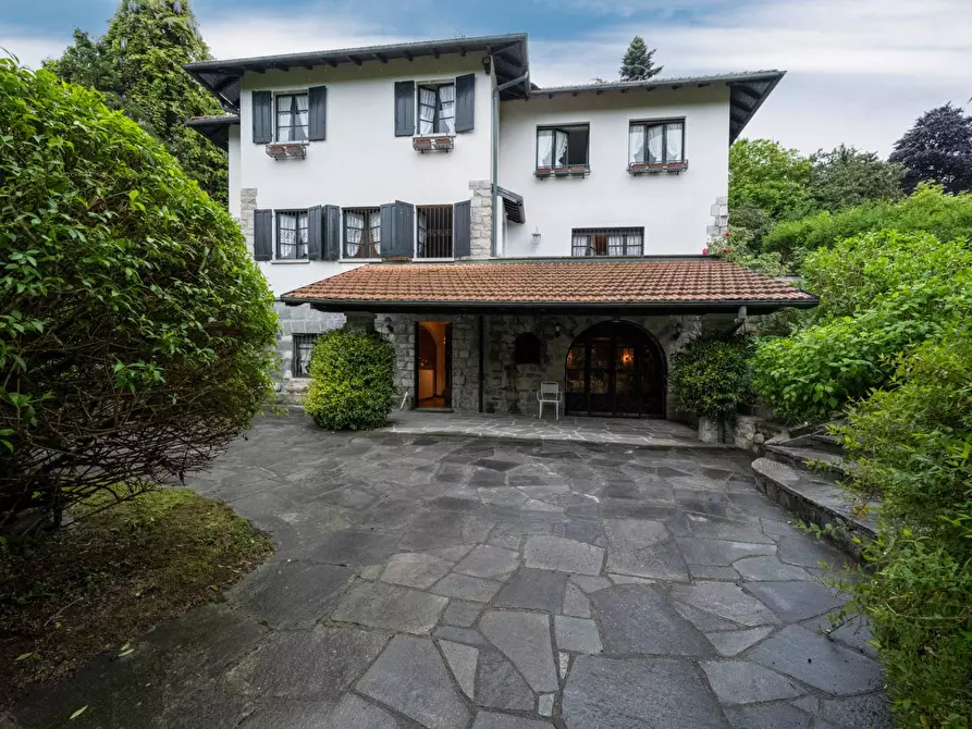 Immagine 1 di Villa in vendita  in Via Sasso Papale 57 a Gignese