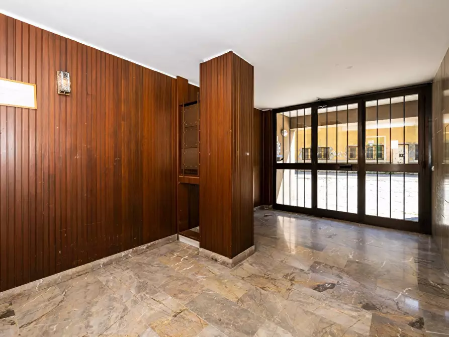 Immagine 4 di Appartamento in vendita  in Via Antonio Canova 15 a Varese