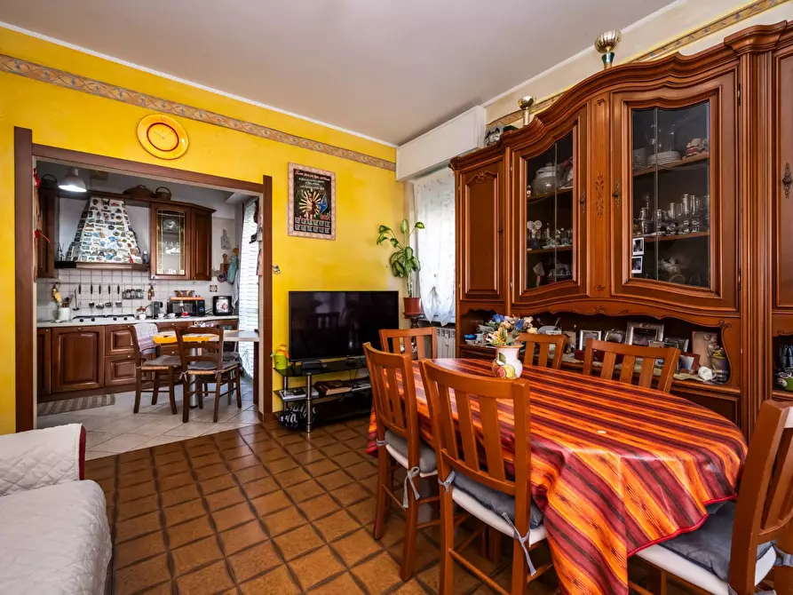 Immagine 8 di Appartamento in vendita  in Via Antonio Canova 15 a Varese