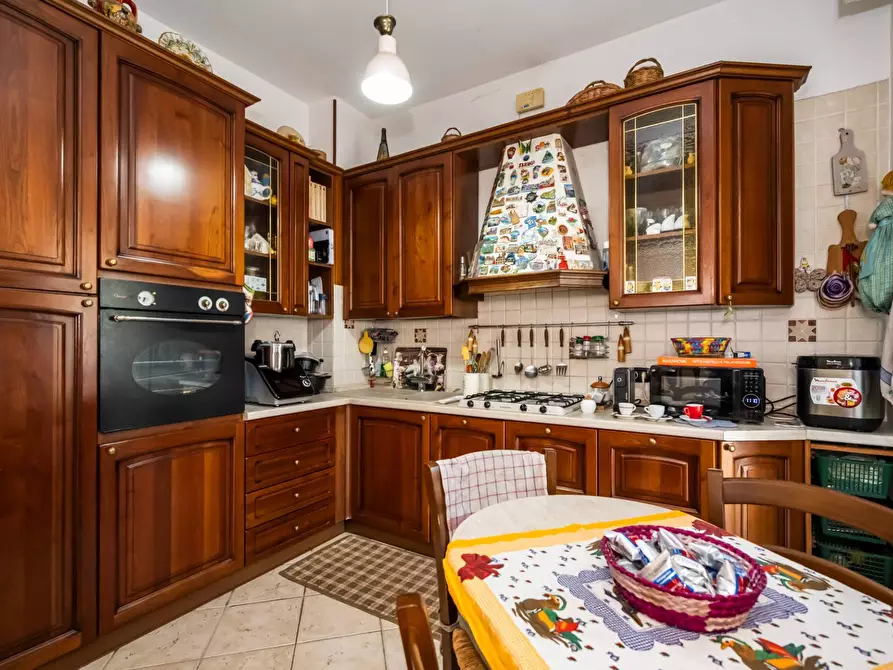 Immagine 9 di Appartamento in vendita  in Via Antonio Canova 15 a Varese