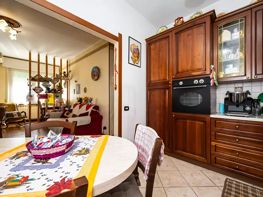 Immagine 12 di Appartamento in vendita  in Via Antonio Canova 15 a Varese