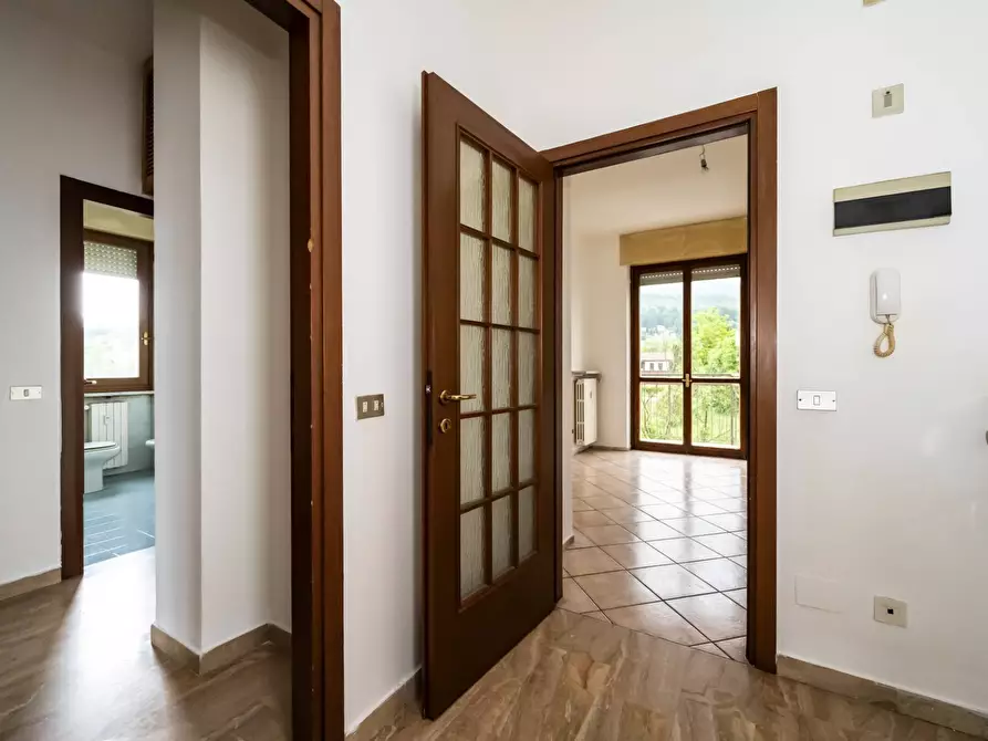 Immagine 5 di Appartamento in vendita  in viale ticino 54 a Gavirate