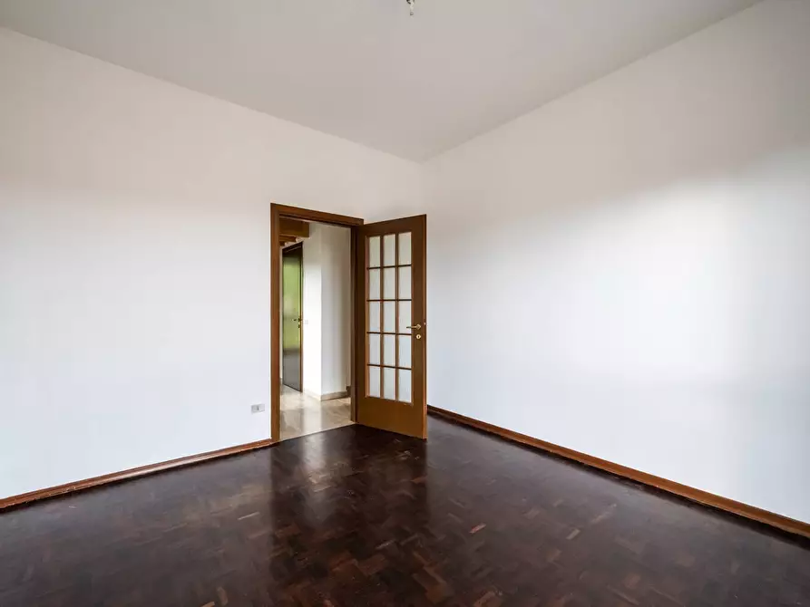 Immagine 10 di Appartamento in vendita  in viale ticino 54 a Gavirate