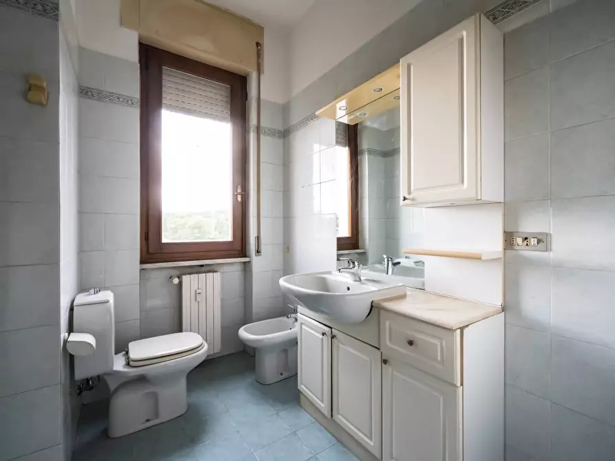 Immagine 12 di Appartamento in vendita  in viale ticino 54 a Gavirate