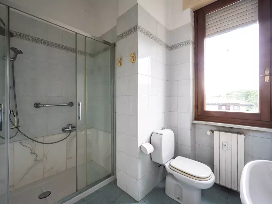 Immagine 15 di Appartamento in vendita  in viale ticino 54 a Gavirate