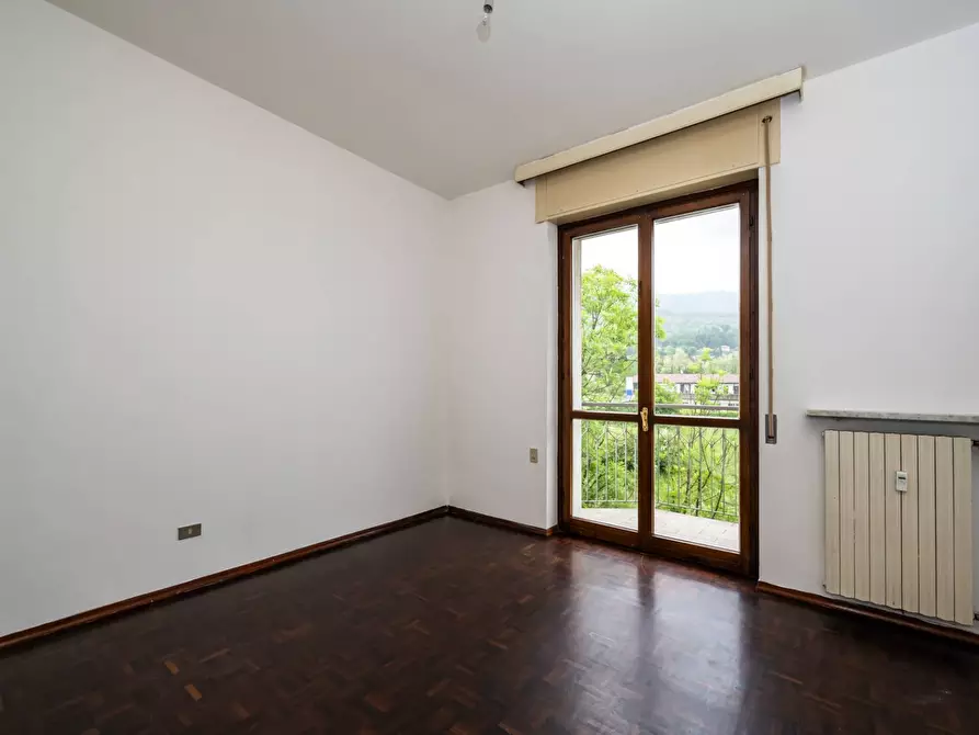 Immagine 17 di Appartamento in vendita  in viale ticino 54 a Gavirate