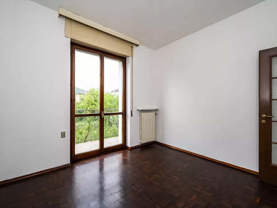 Immagine 2 di Appartamento in vendita  in viale ticino 54 a Gavirate