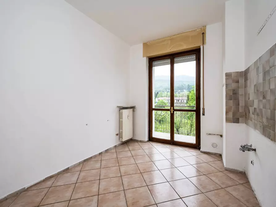 Immagine 20 di Appartamento in vendita  in viale ticino 54 a Gavirate