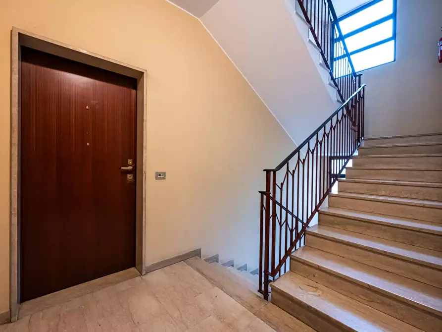 Immagine 26 di Appartamento in vendita  in viale ticino 54 a Gavirate