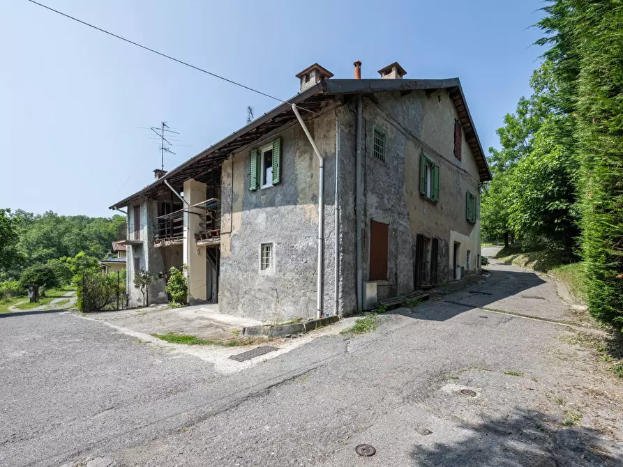 Immagine 8 di Rustico / casale in vendita  in via Toti a Varese