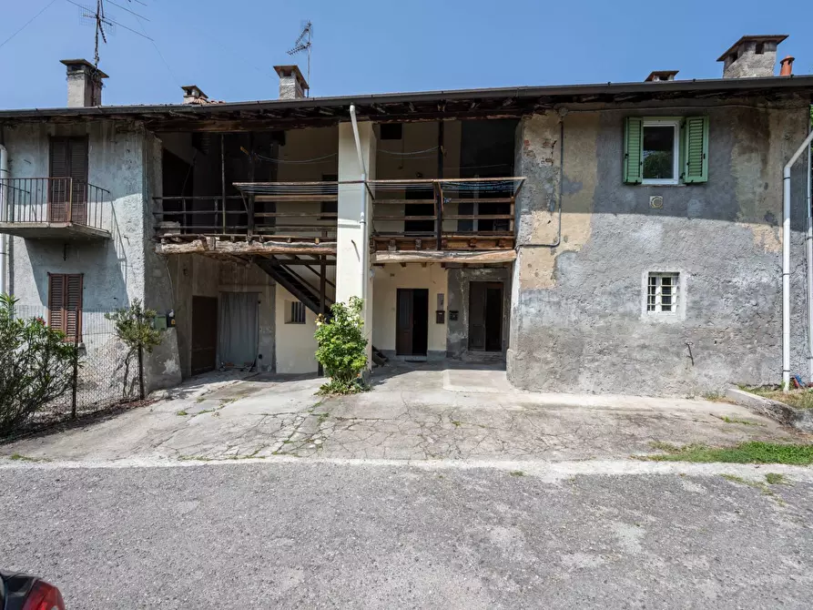 Immagine 9 di Rustico / casale in vendita  in via Toti a Varese