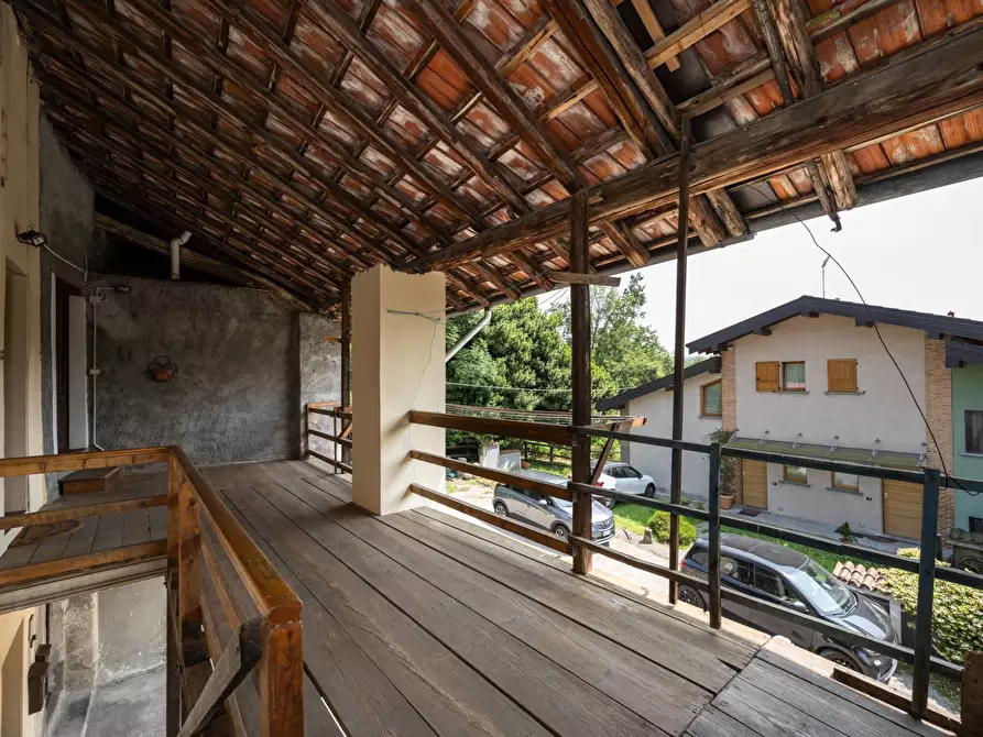 Immagine 3 di Rustico / casale in vendita  in via Toti a Varese