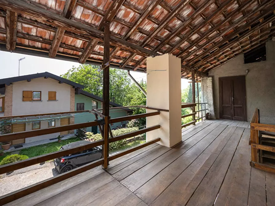 Immagine 5 di Rustico / casale in vendita  in via Toti a Varese