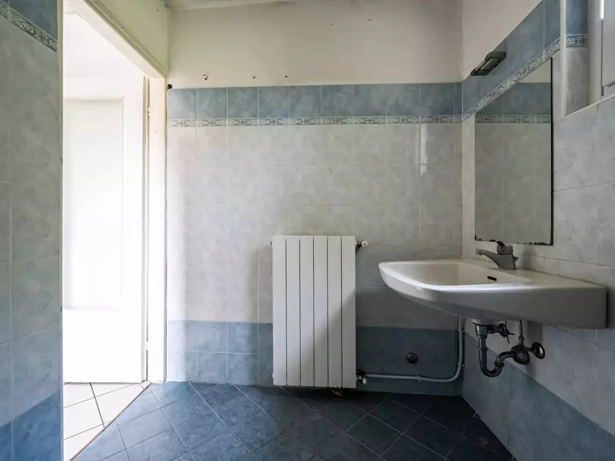 Immagine 31 di Rustico / casale in vendita  in via Toti a Varese