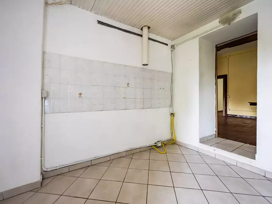 Immagine 35 di Rustico / casale in vendita  in via Toti a Varese