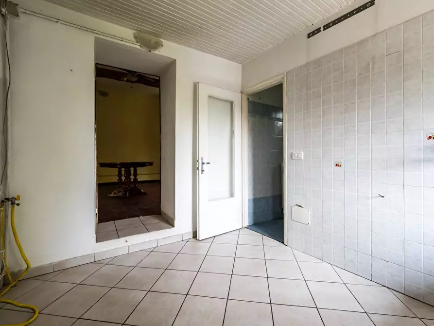 Immagine 36 di Rustico / casale in vendita  in via Toti a Varese