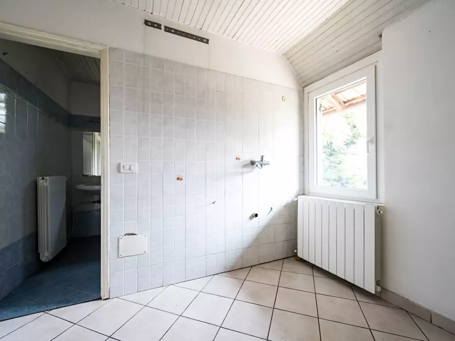 Immagine 37 di Rustico / casale in vendita  in via Toti a Varese