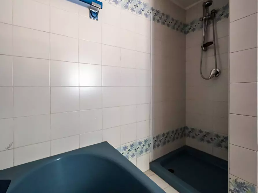 Immagine 41 di Rustico / casale in vendita  in via Toti a Varese