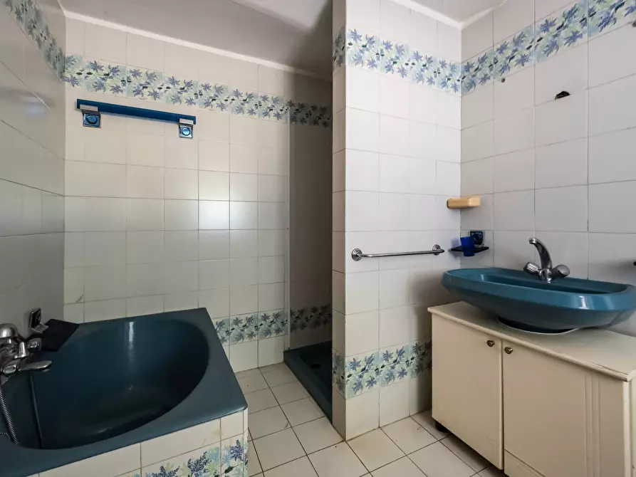 Immagine 42 di Rustico / casale in vendita  in via Toti a Varese